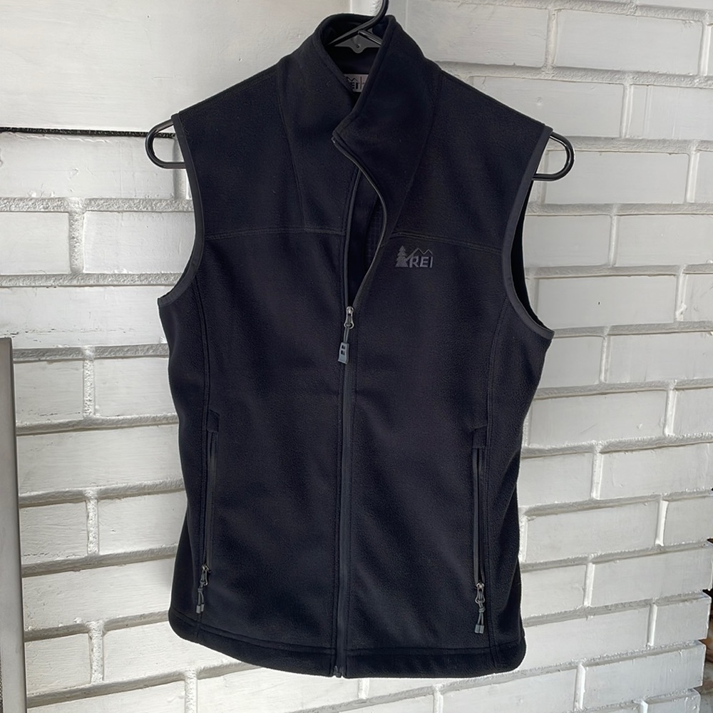 REI Black Fleece Vest Women’s
